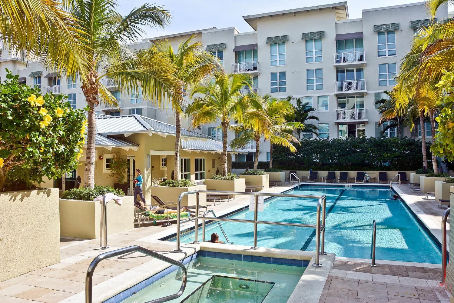 480 Hibiscus Street, #841