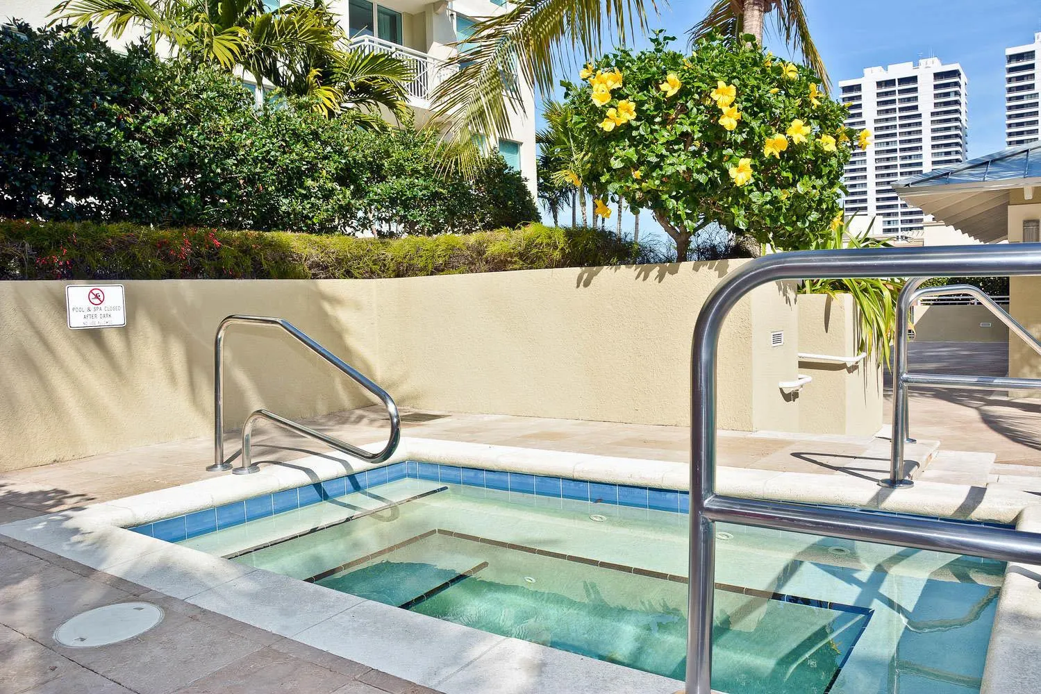 480 Hibiscus Street, #841