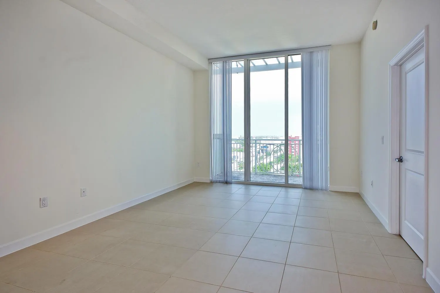 480 Hibiscus Street, #841