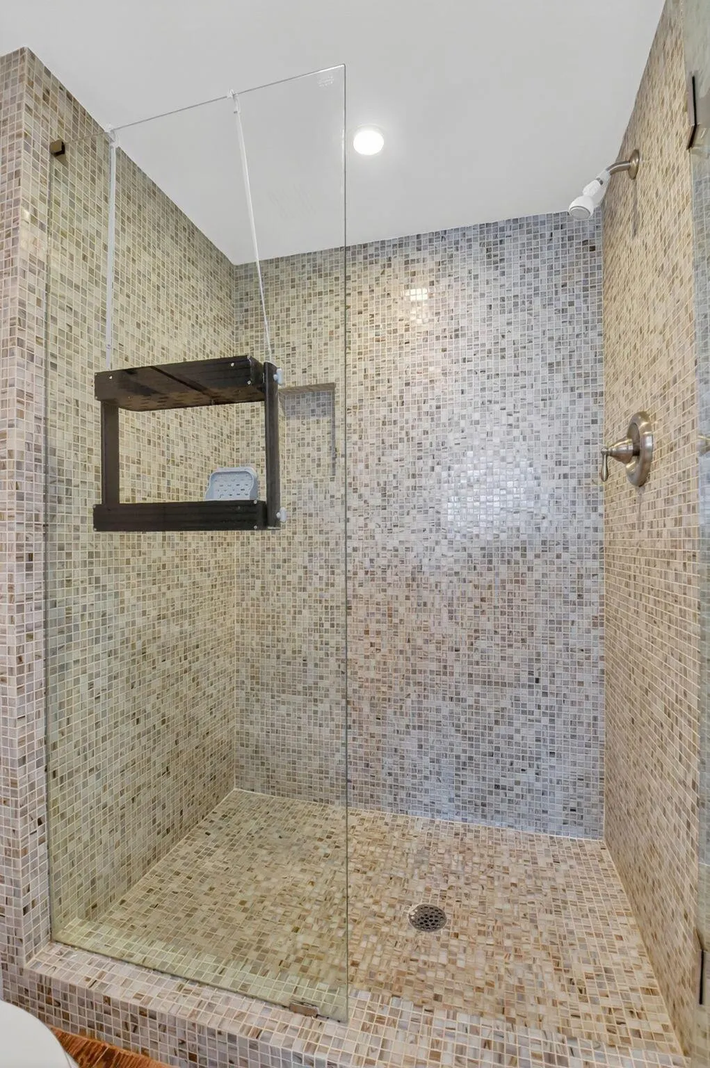 132 Lakeshore Drive, #1118