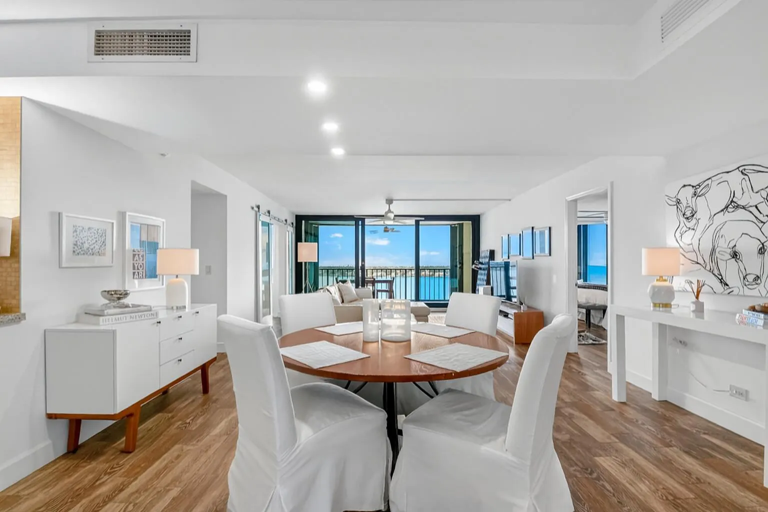 132 Lakeshore Drive, #1118
