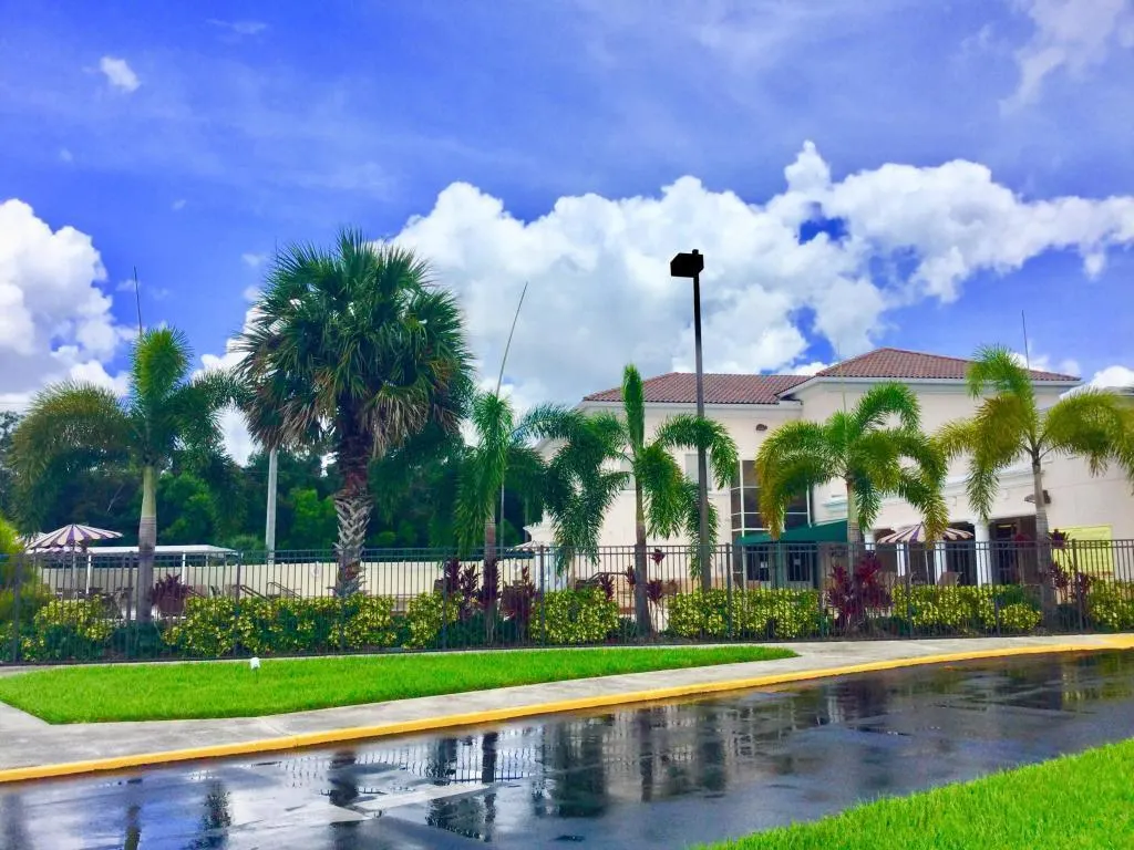 101 Greenbrier A
