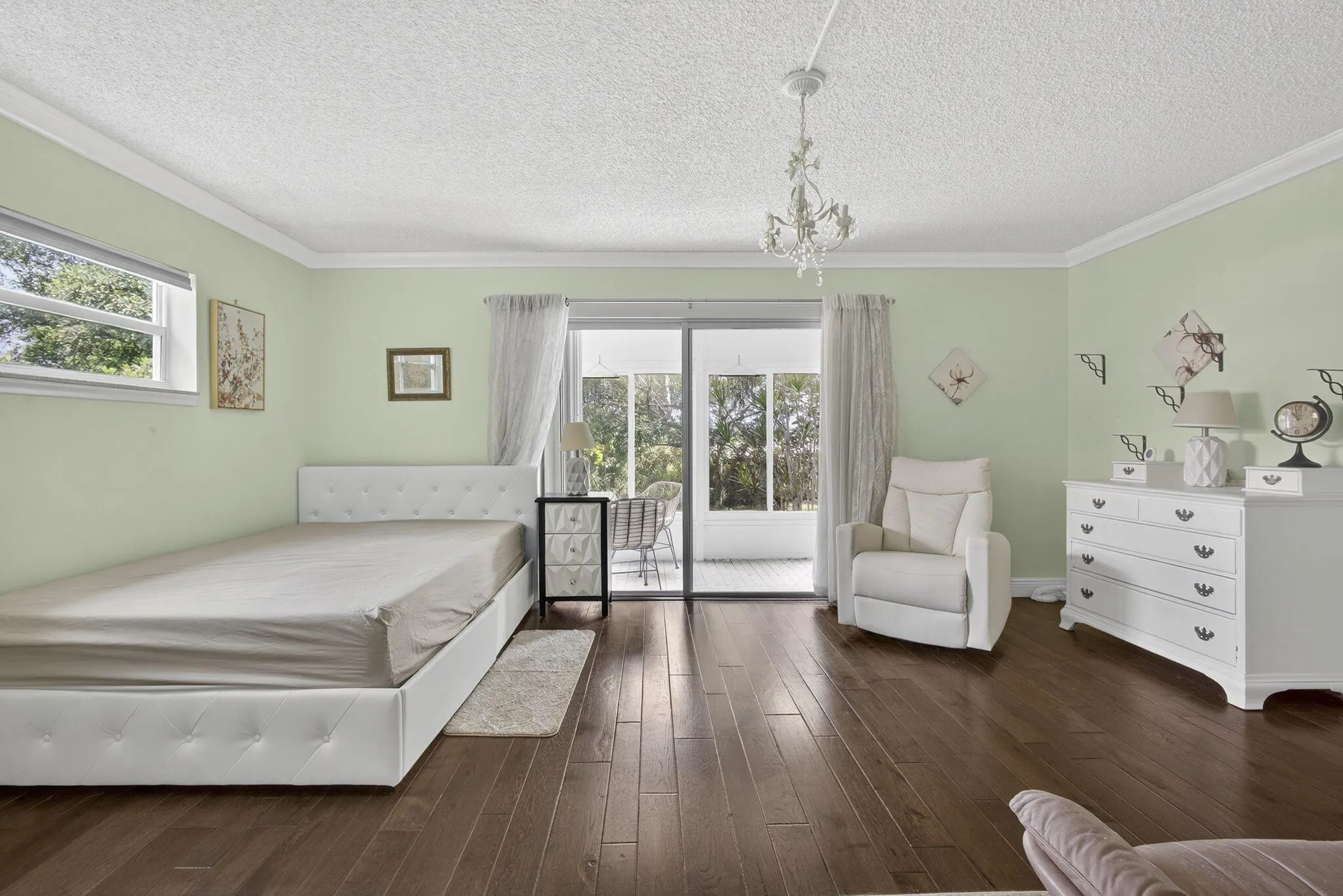 101 Greenbrier A