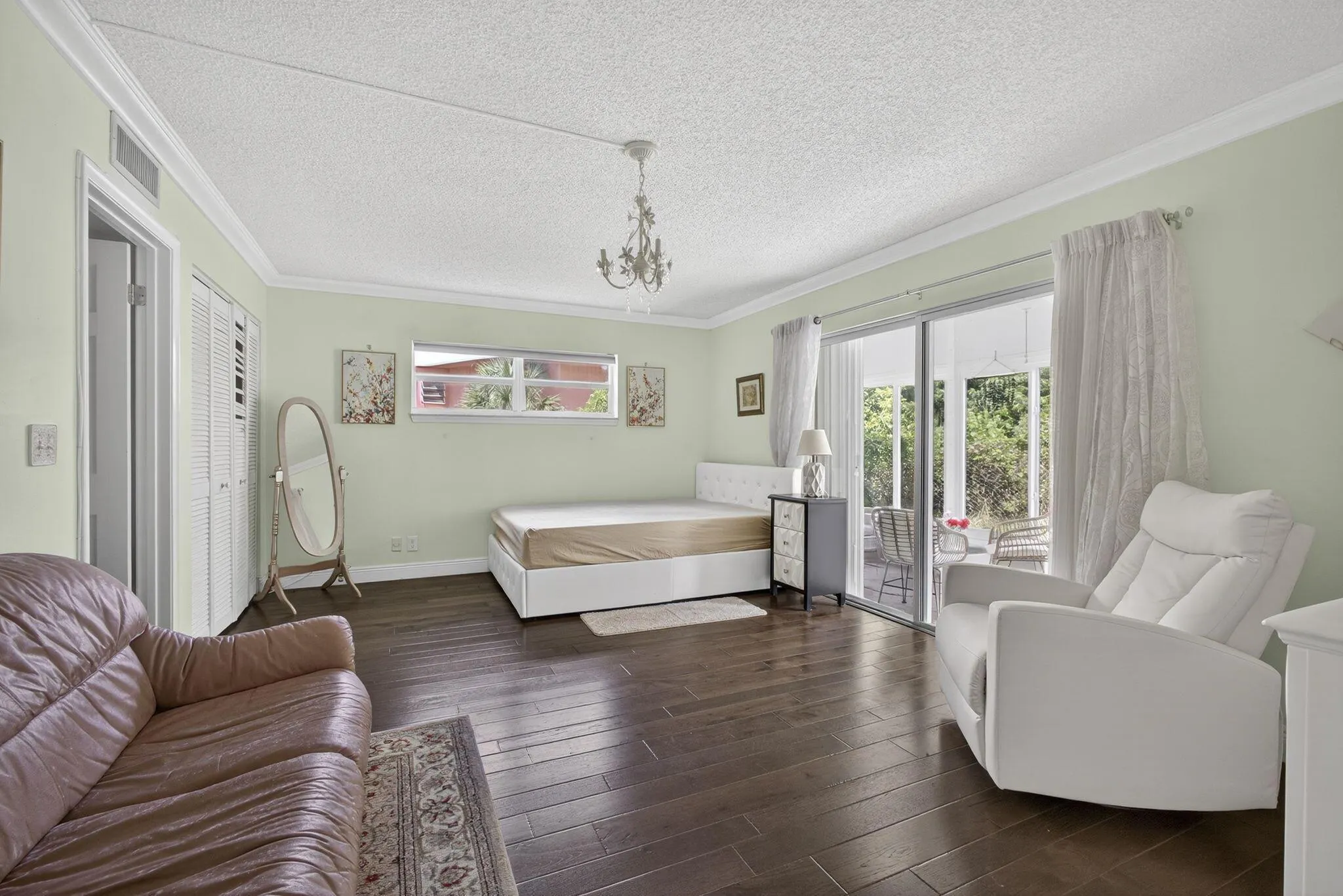 101 Greenbrier A