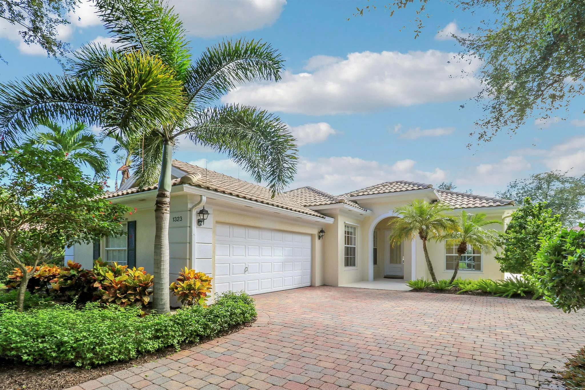 1323 St Lawrence Drive