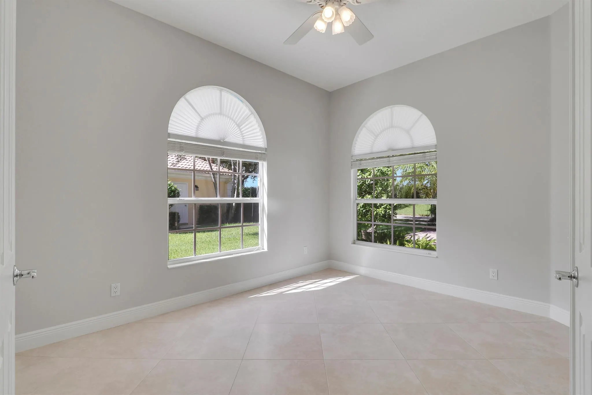 1323 St Lawrence Drive