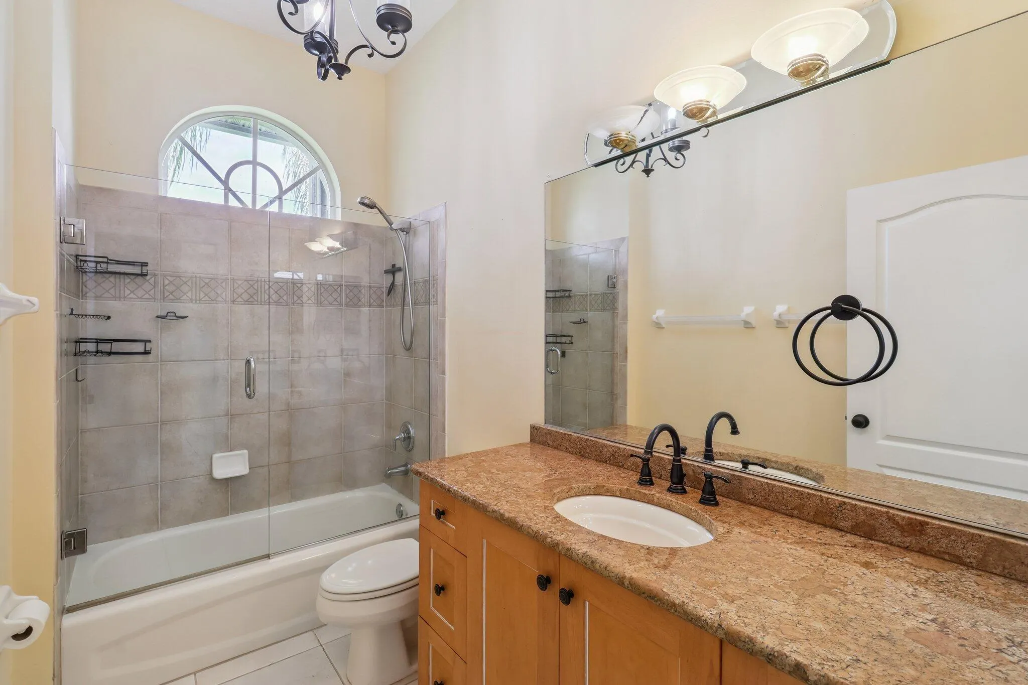 1190 SW Mirror Lake Cove