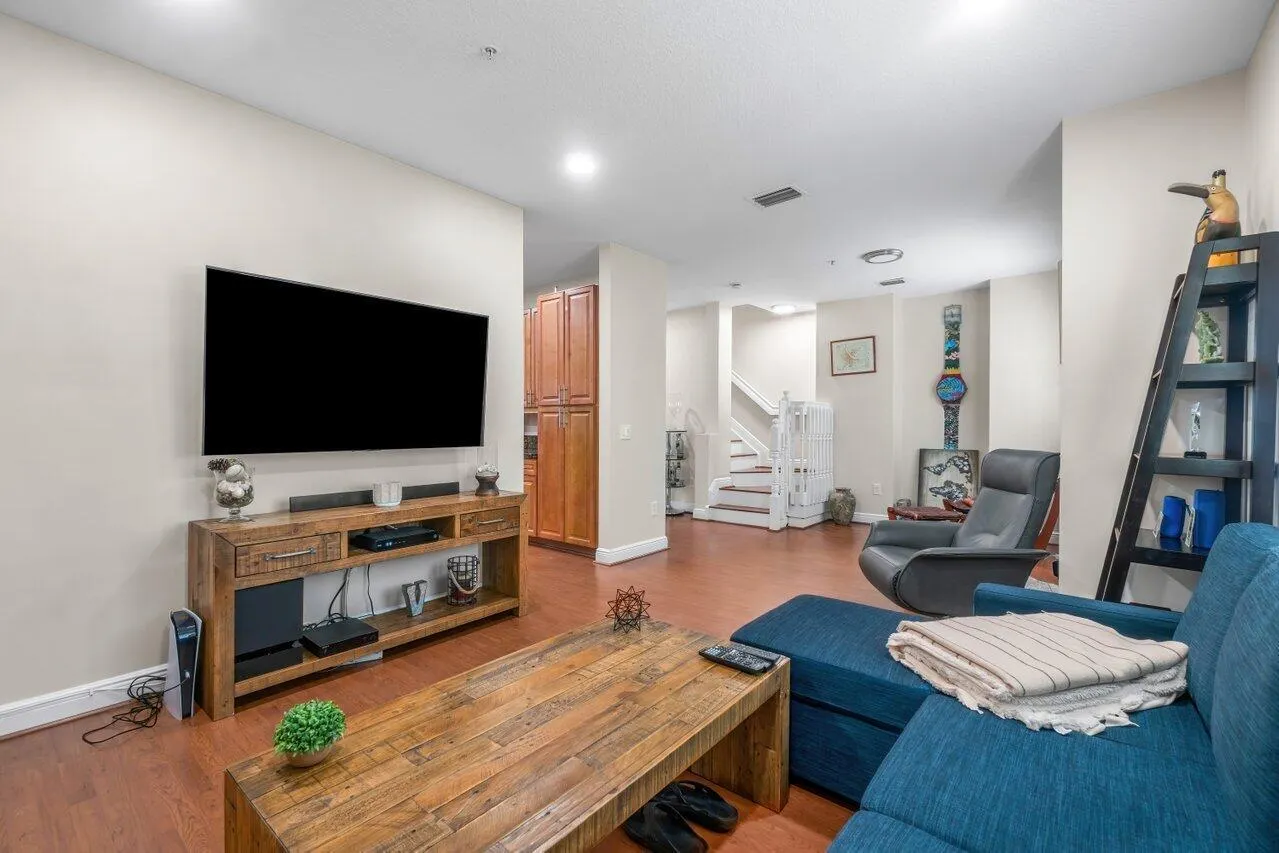 3805 NW 5th Terrace