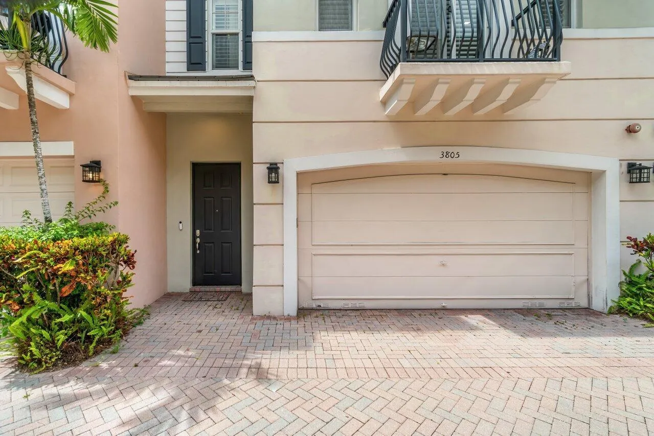 3805 NW 5th Terrace