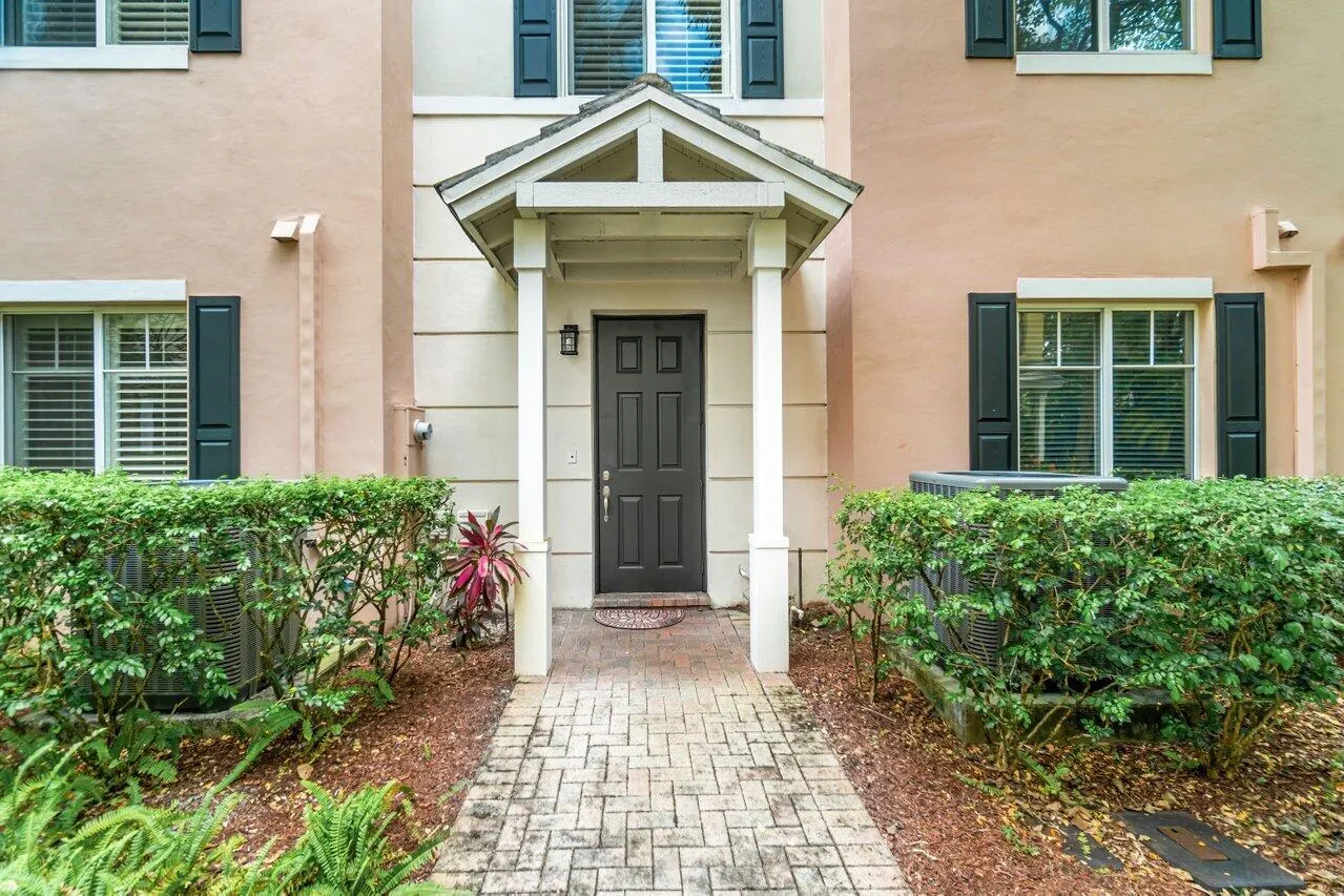 3805 NW 5th Terrace