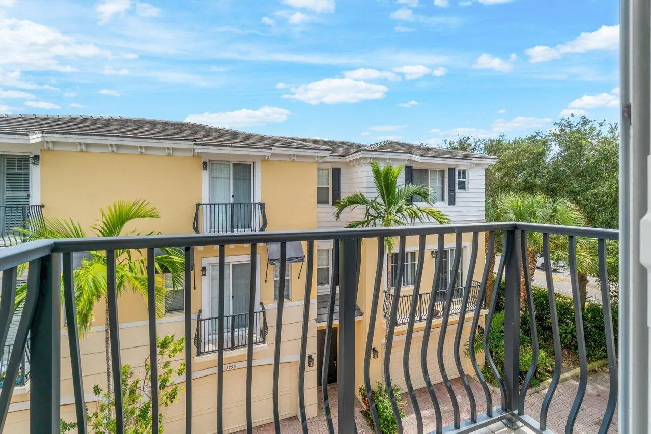 3805 NW 5th Terrace