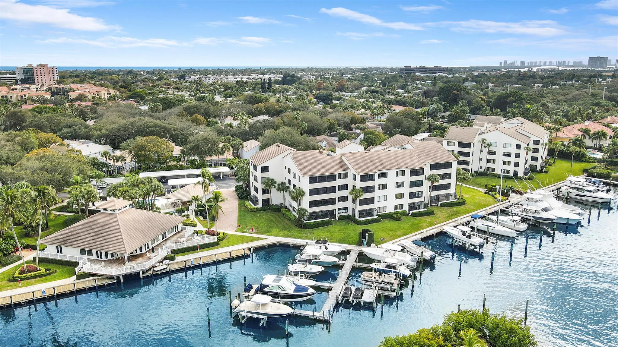 822 Oak Harbour Drive, #D-13