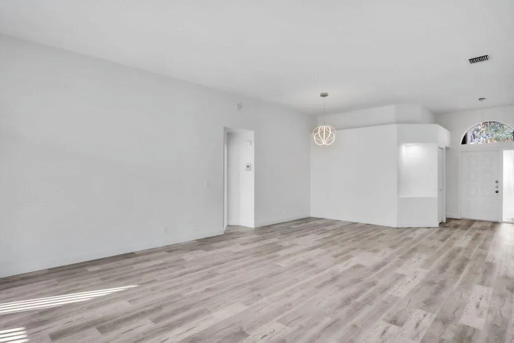 23425 Torre Circle