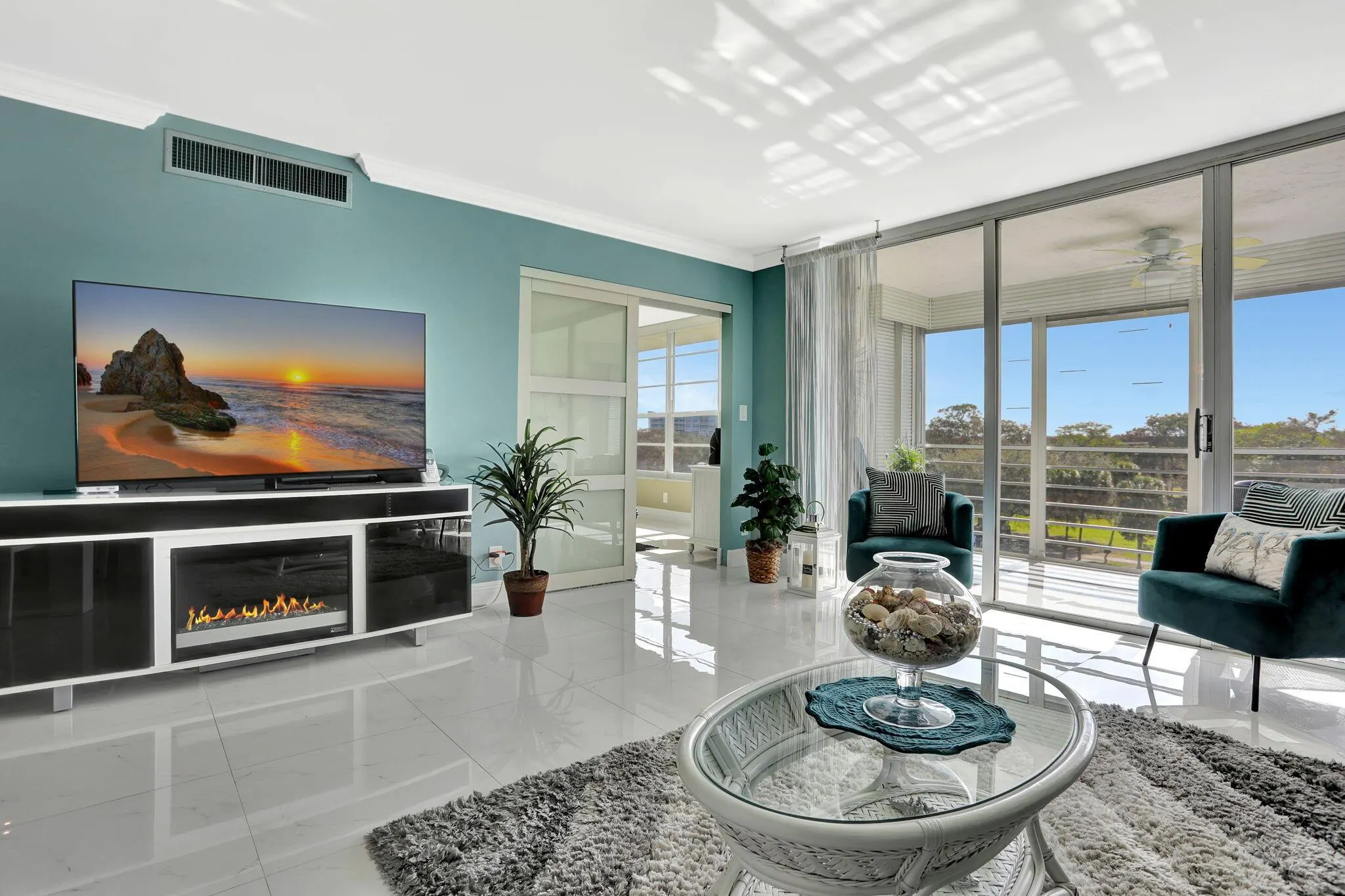 565 Oaks Lane, #512