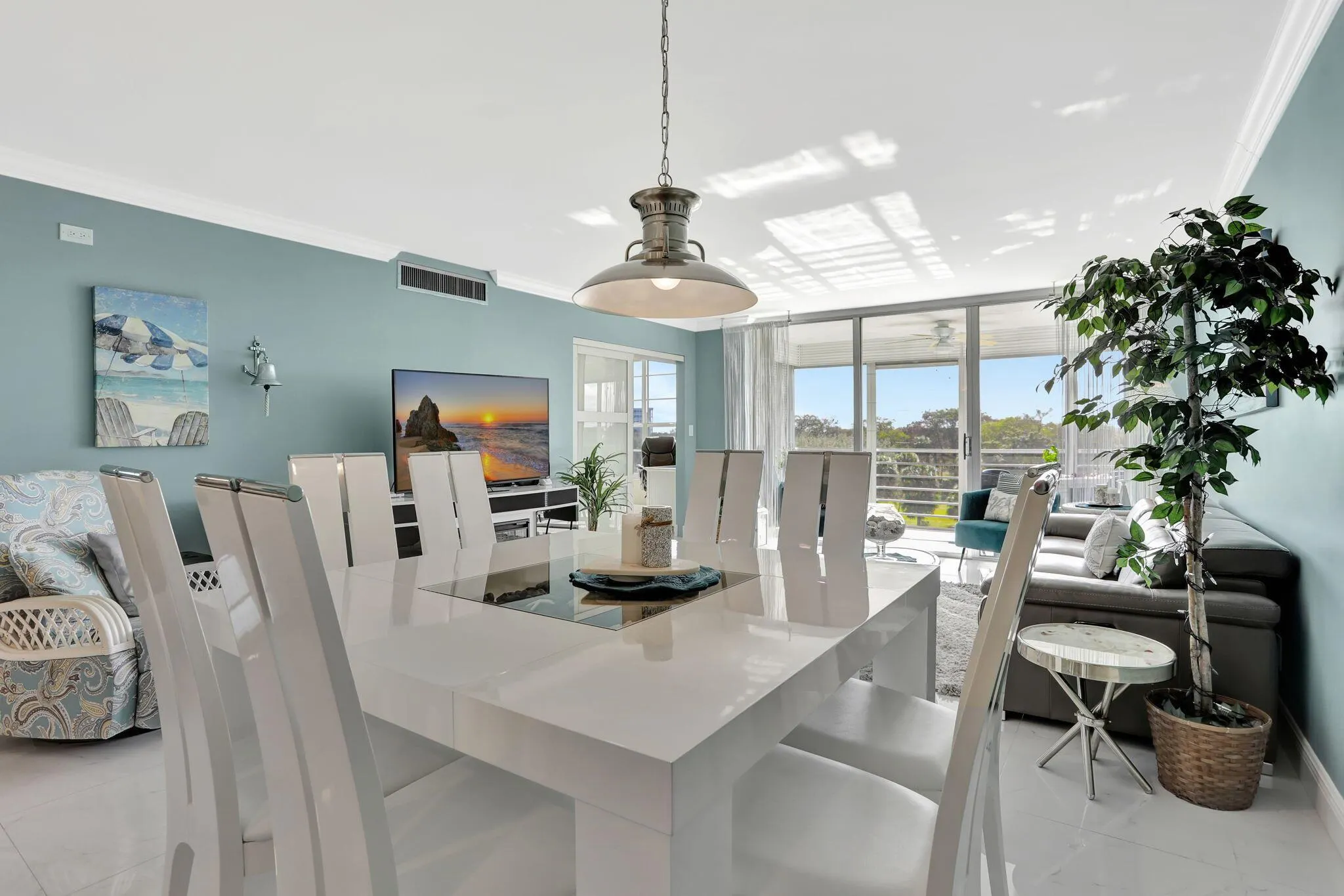 565 Oaks Lane, #512
