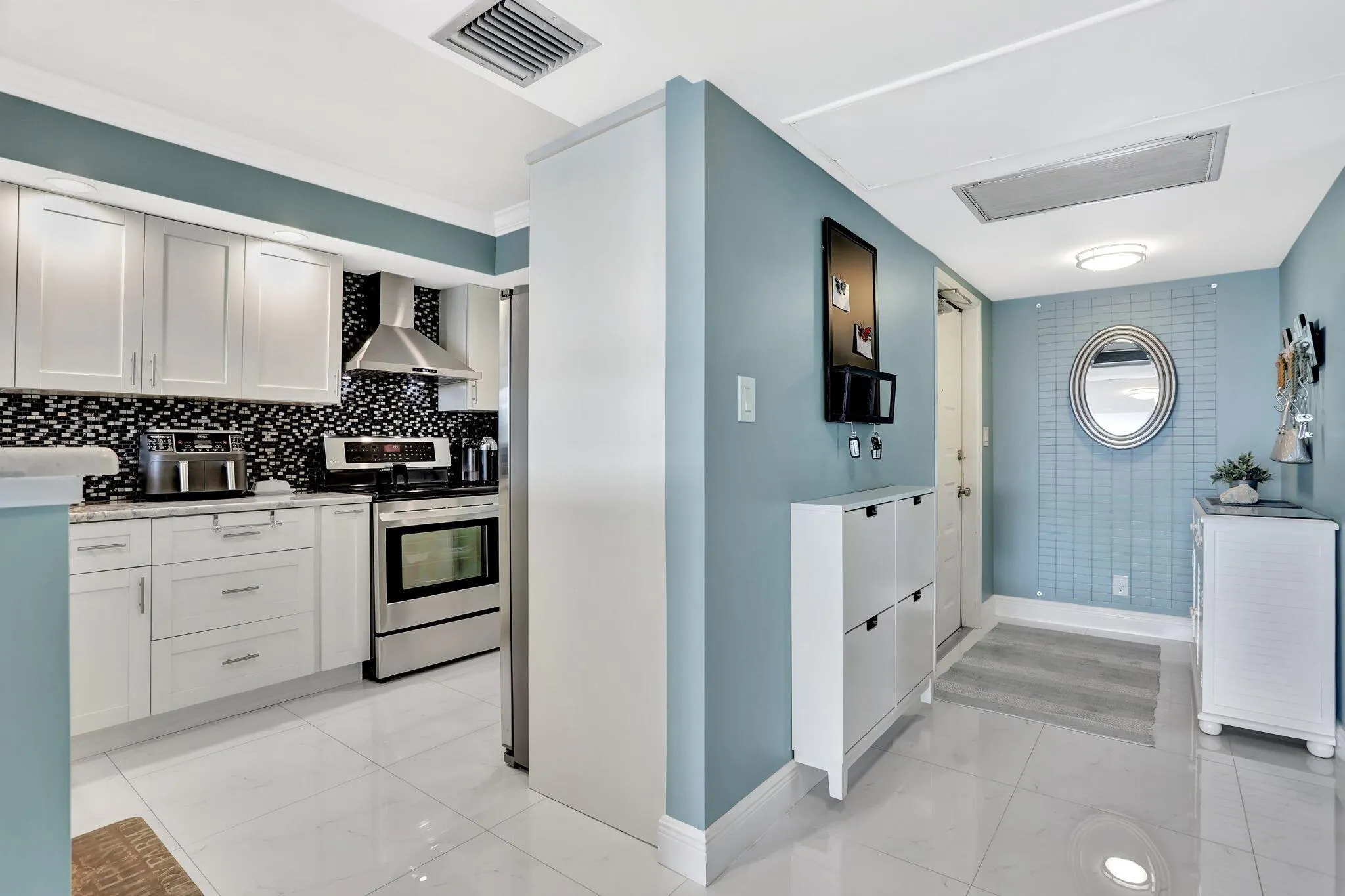 565 Oaks Lane, #512