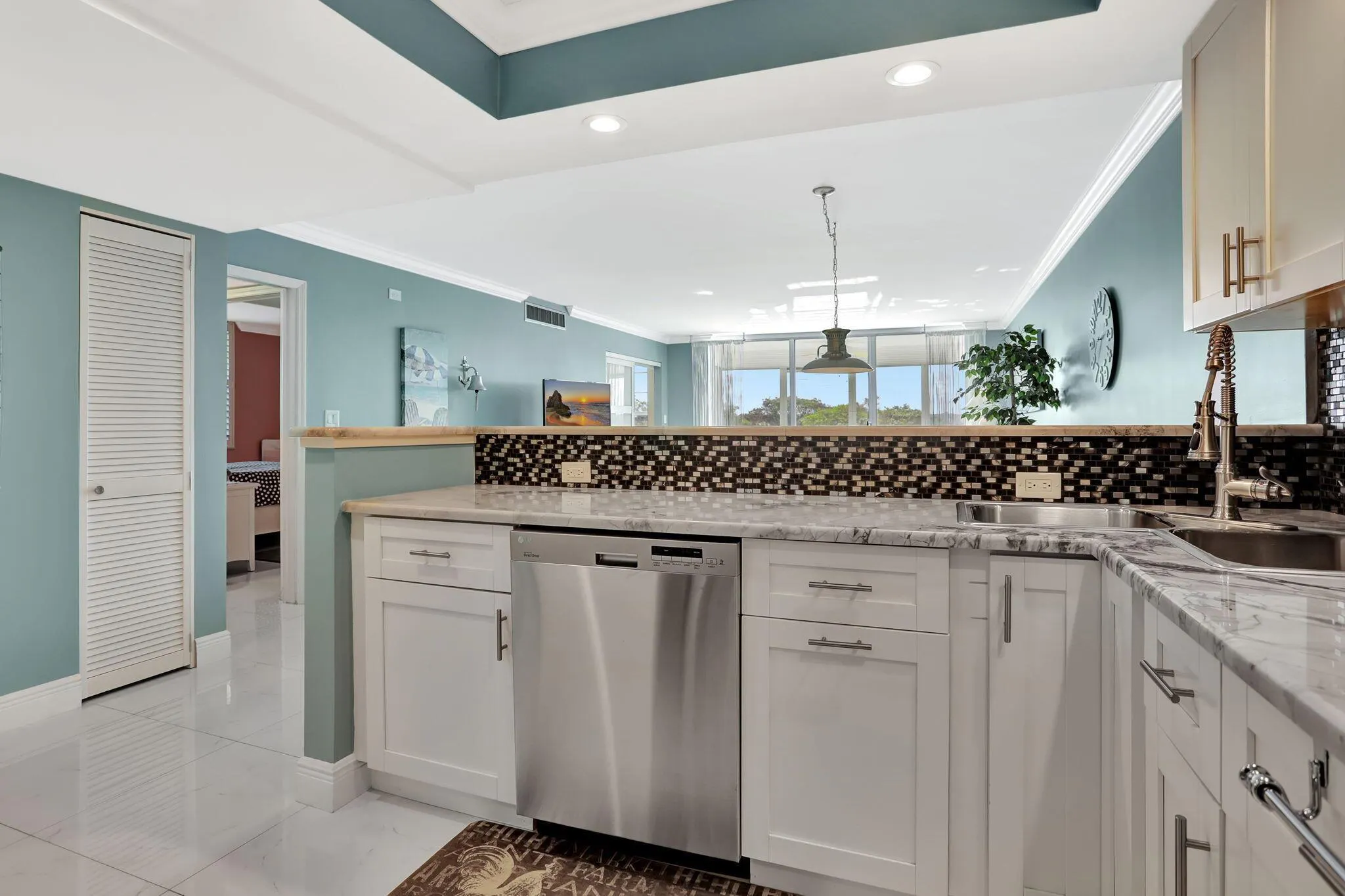 565 Oaks Lane, #512