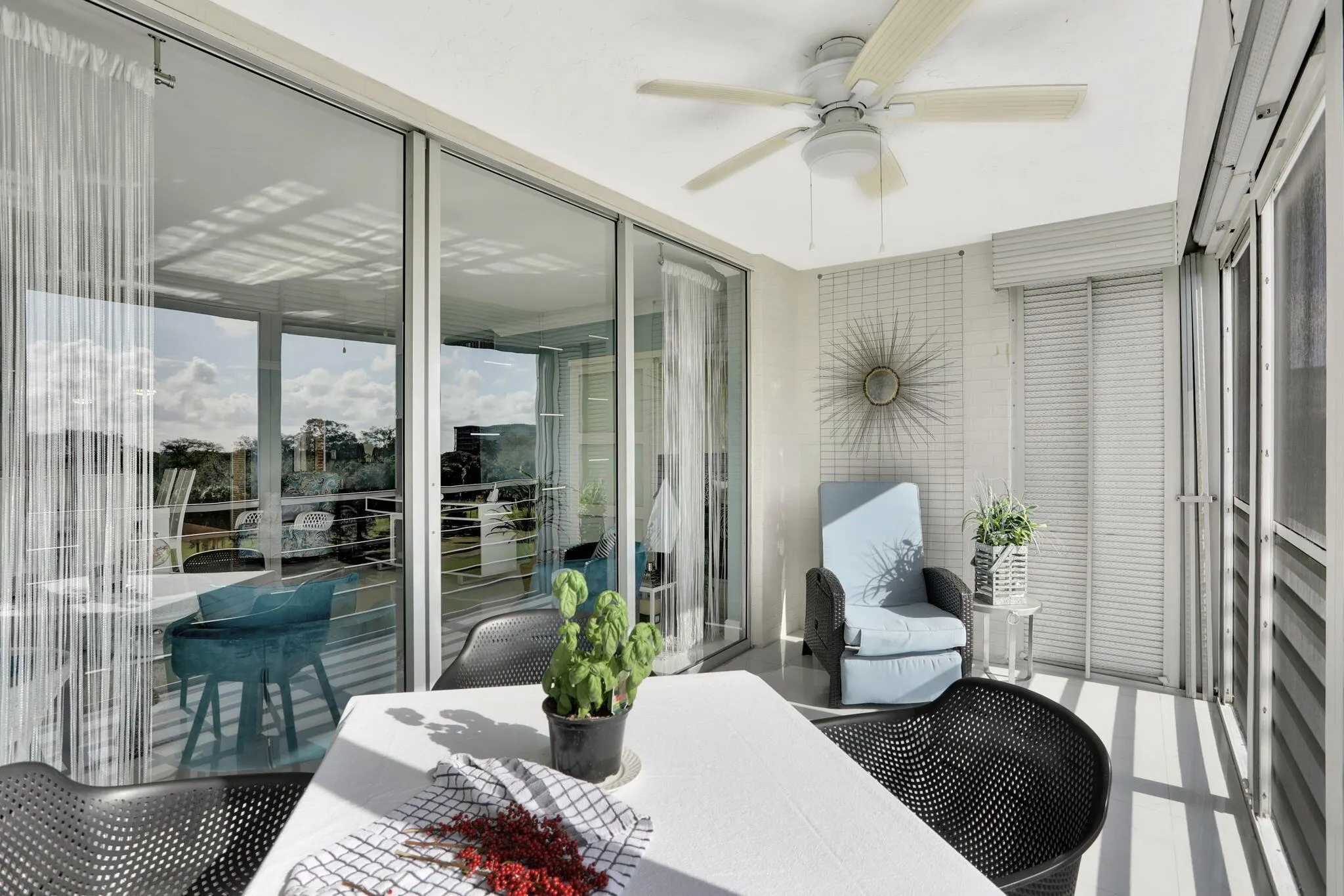 565 Oaks Lane, #512