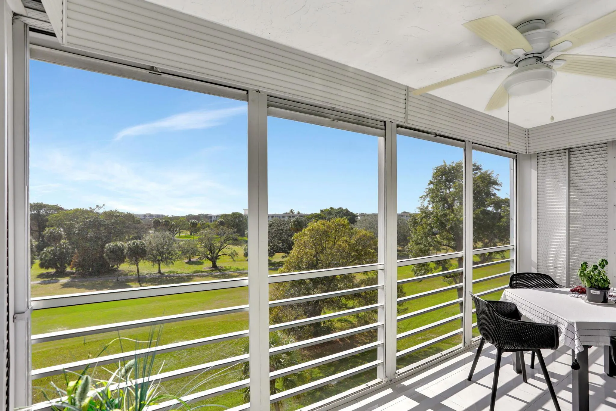 565 Oaks Lane, #512
