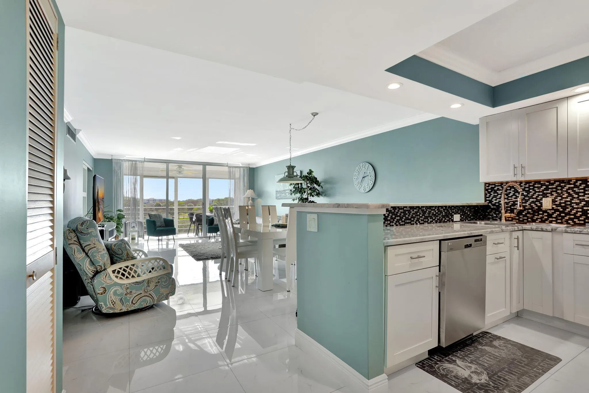 565 Oaks Lane, #512