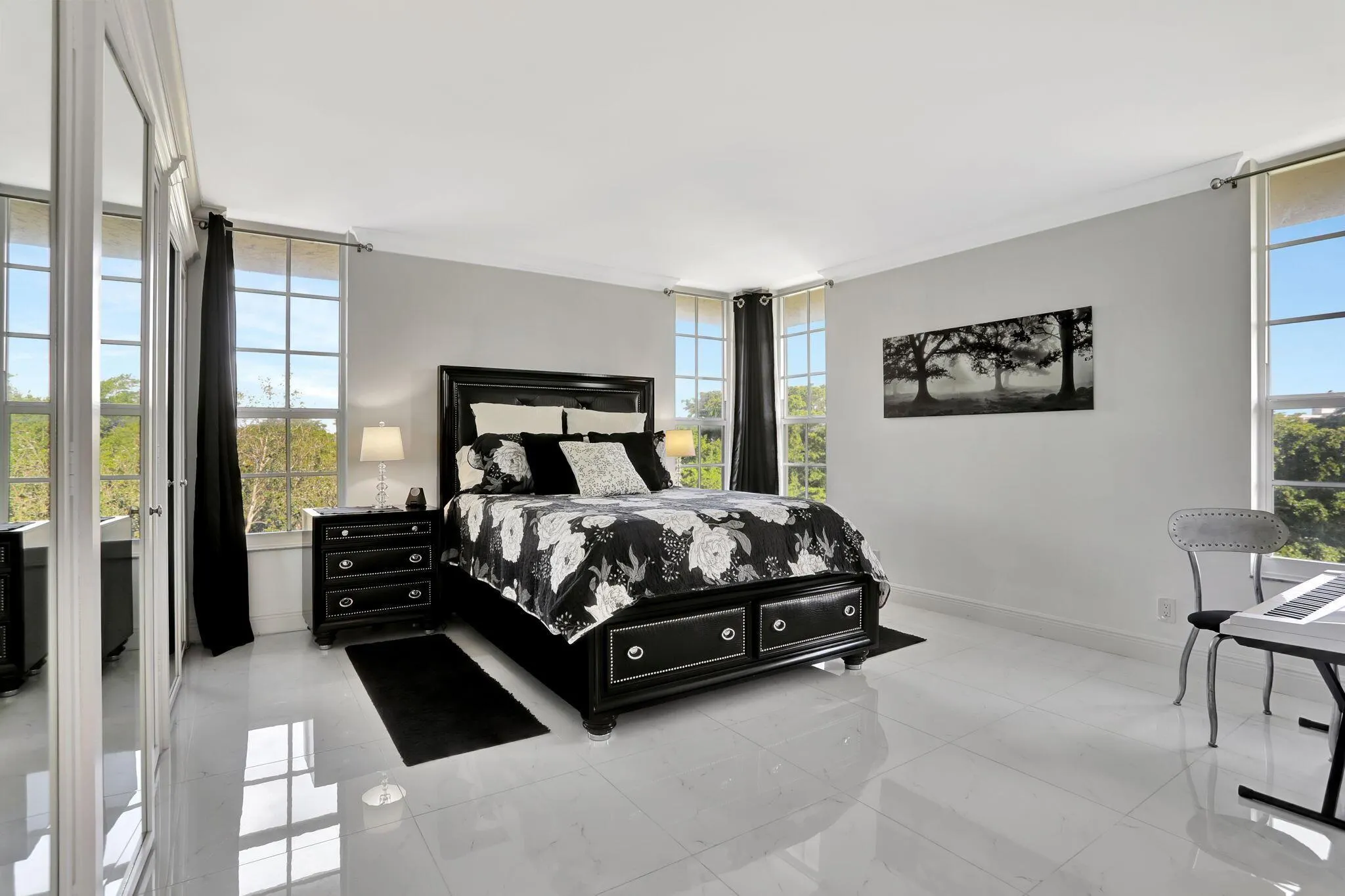 565 Oaks Lane, #512