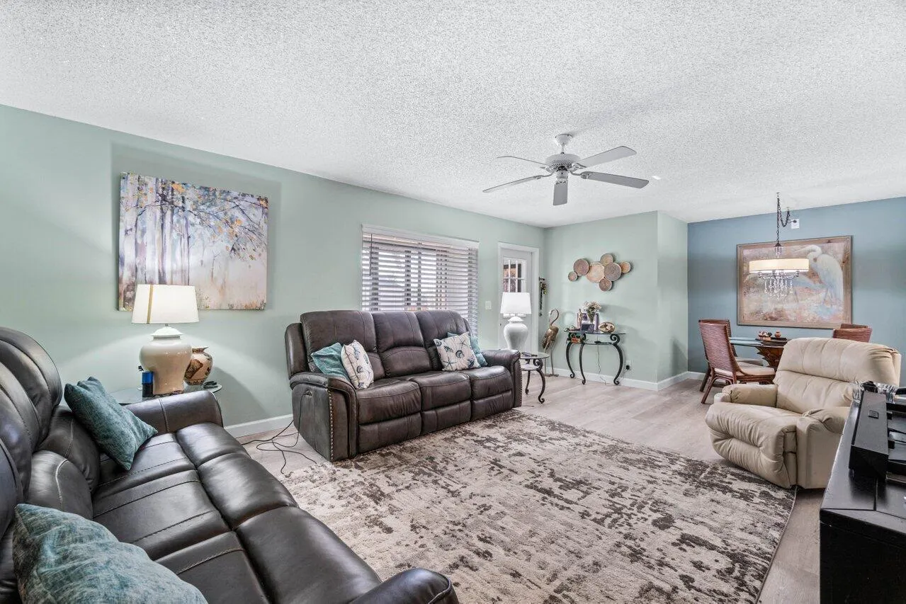 414 Pine Glen Lane, #D-2