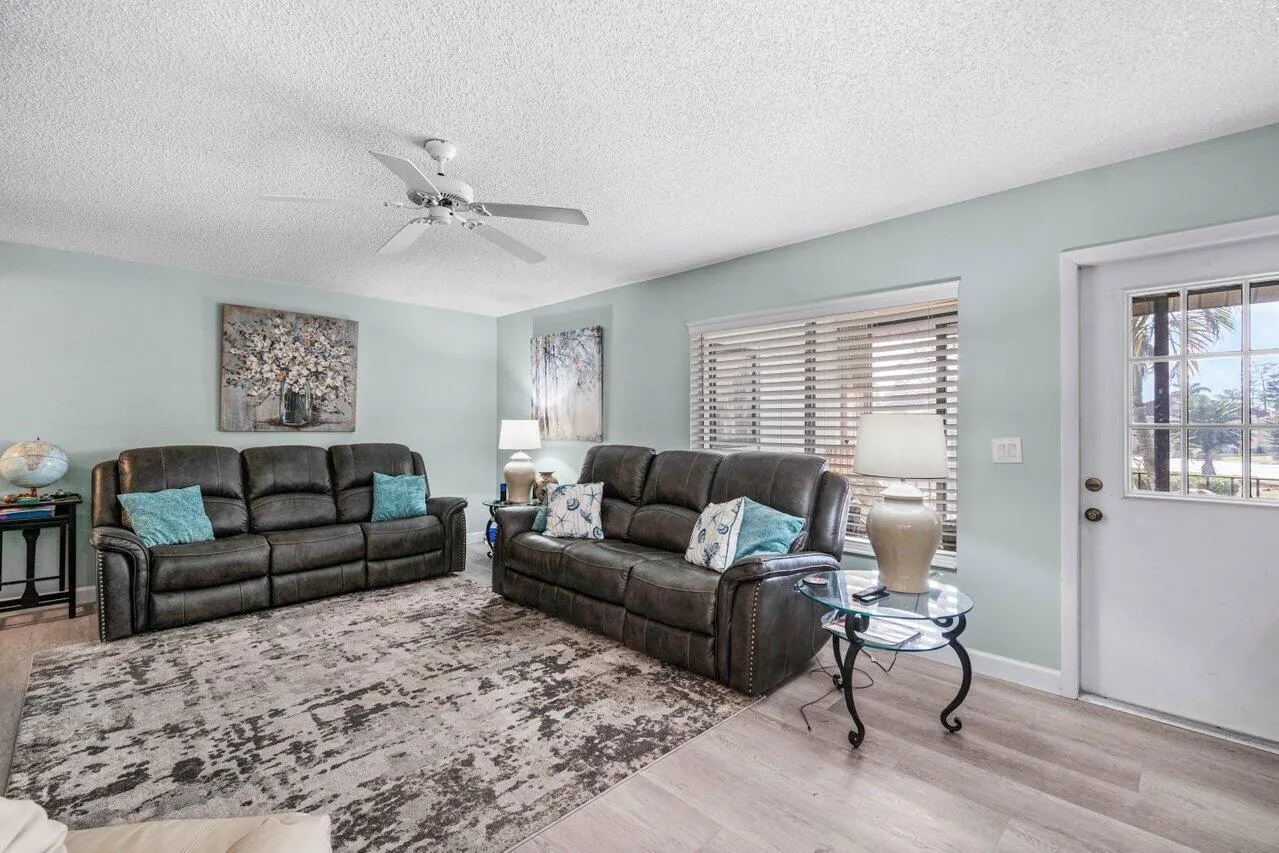 414 Pine Glen Lane, #D-2