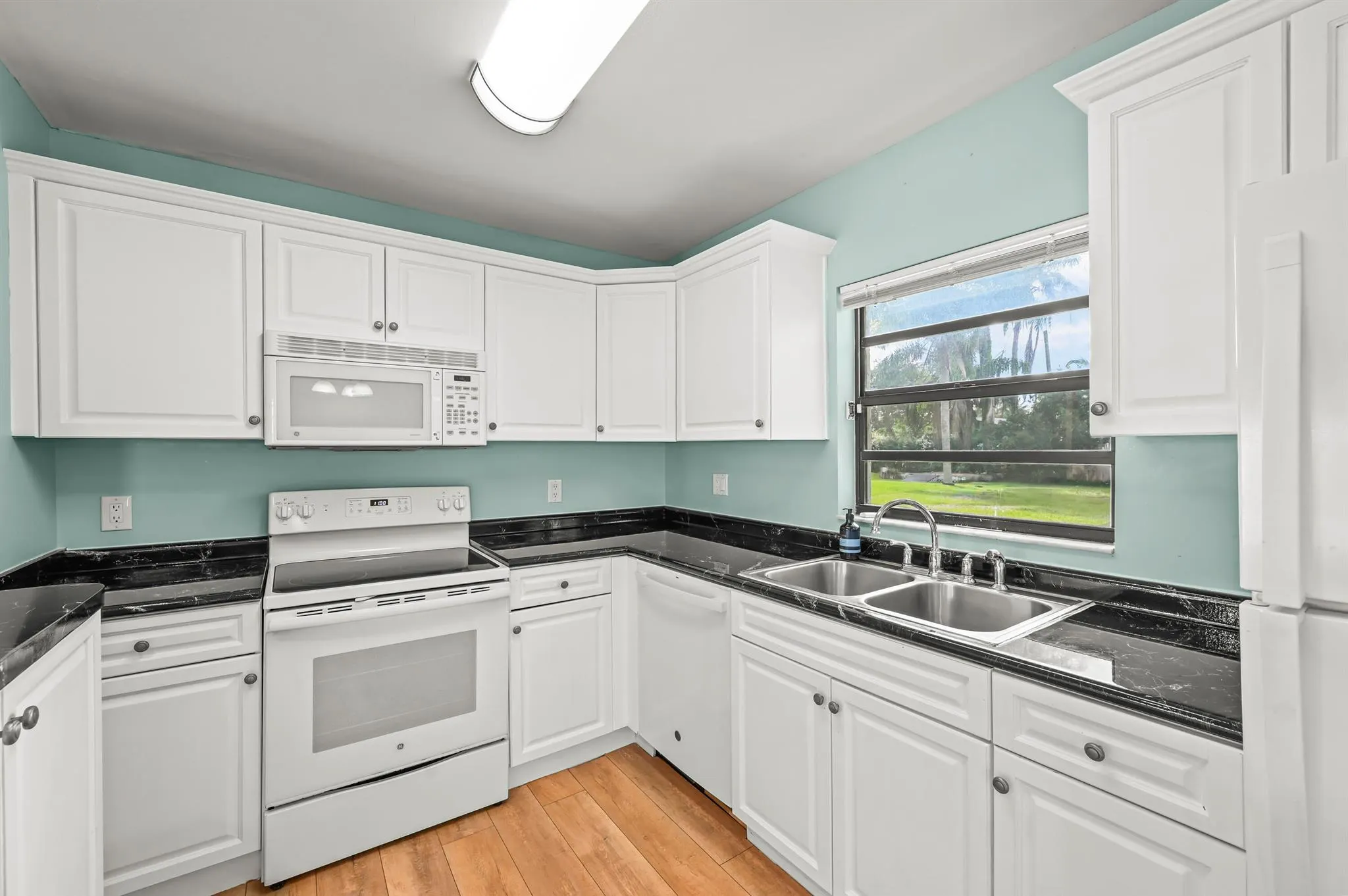 872 SW 30th Street