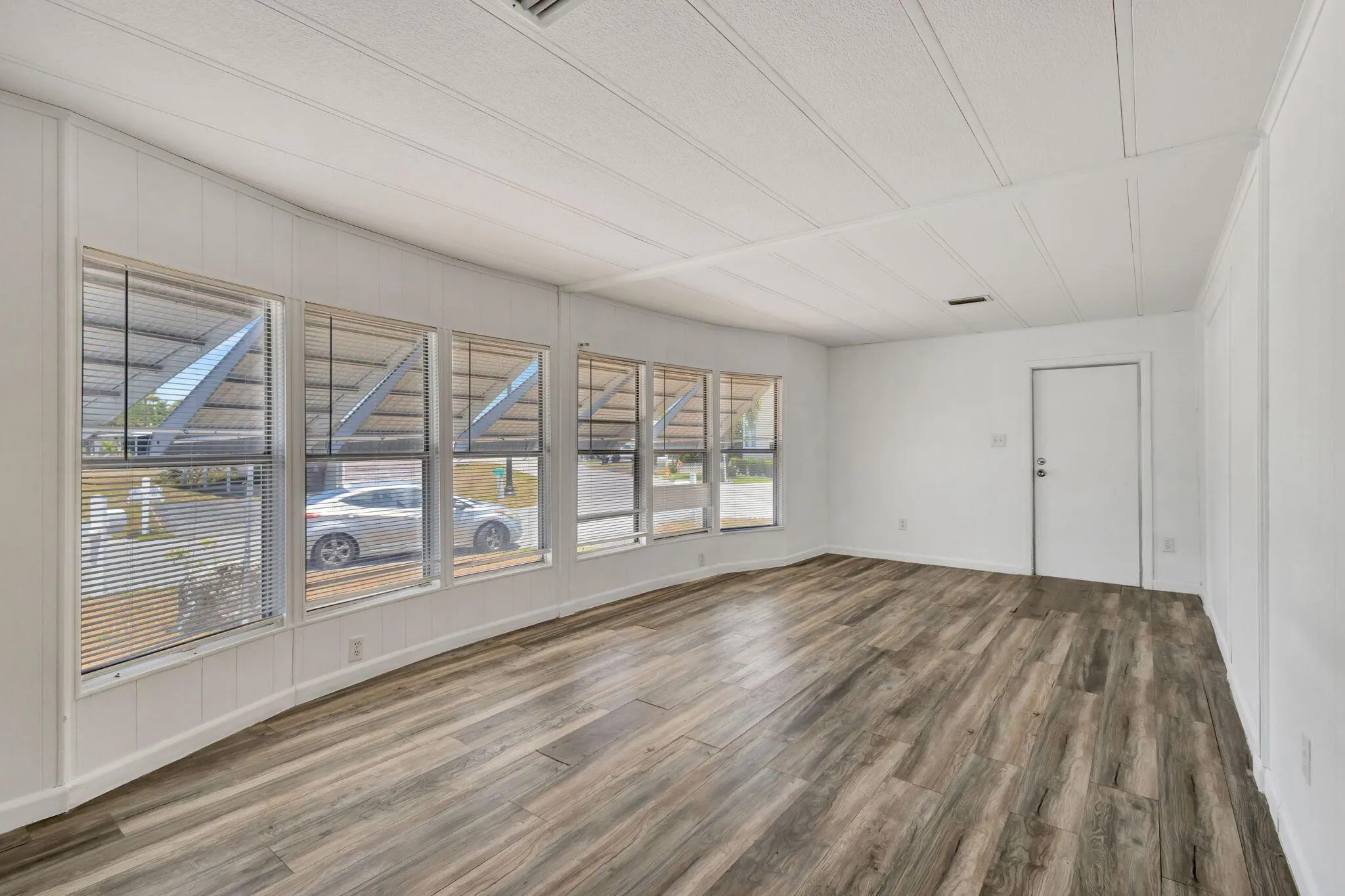 4072 74th Street N, #395