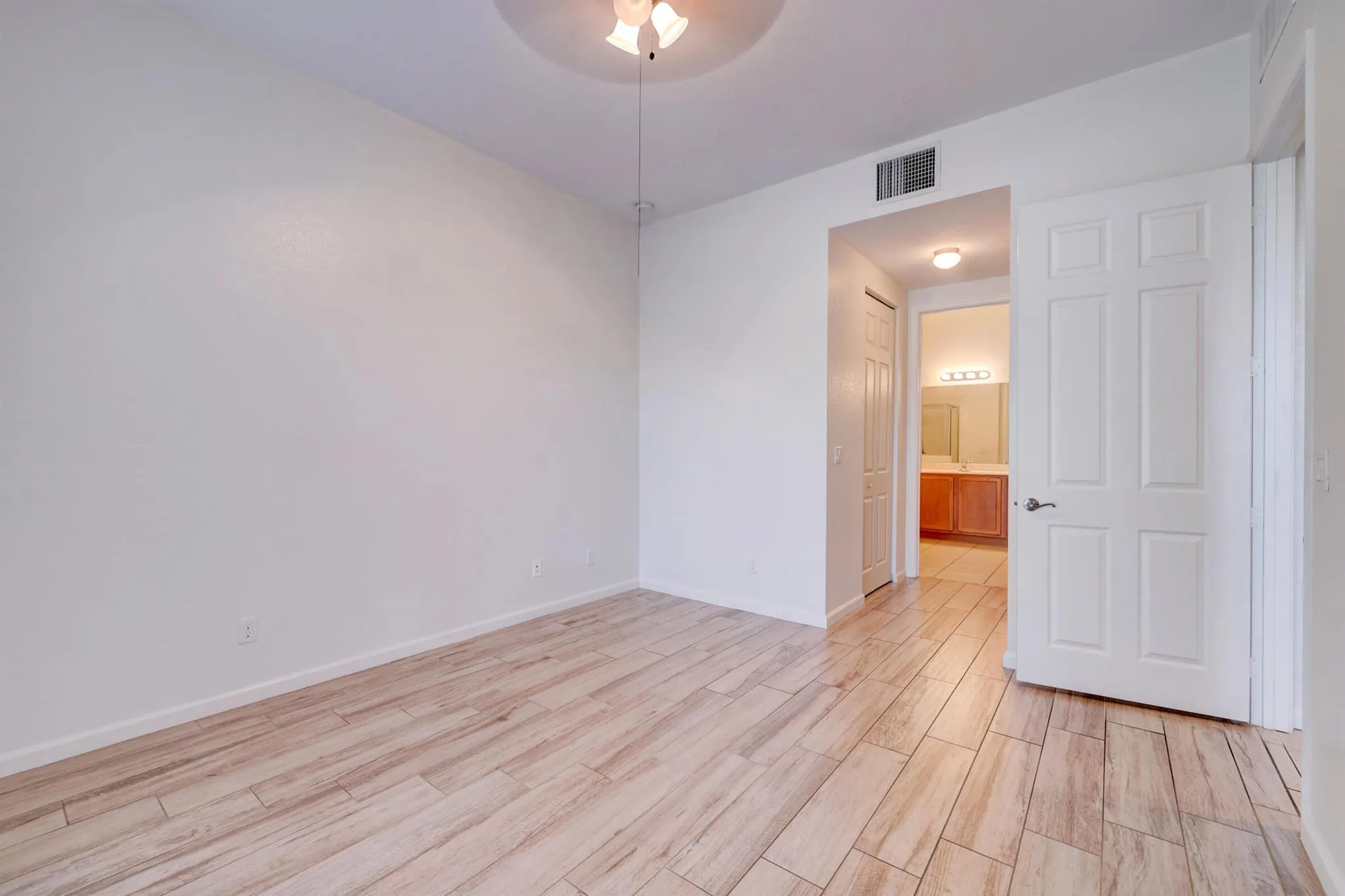10560 SW Stephanie Way, #1102