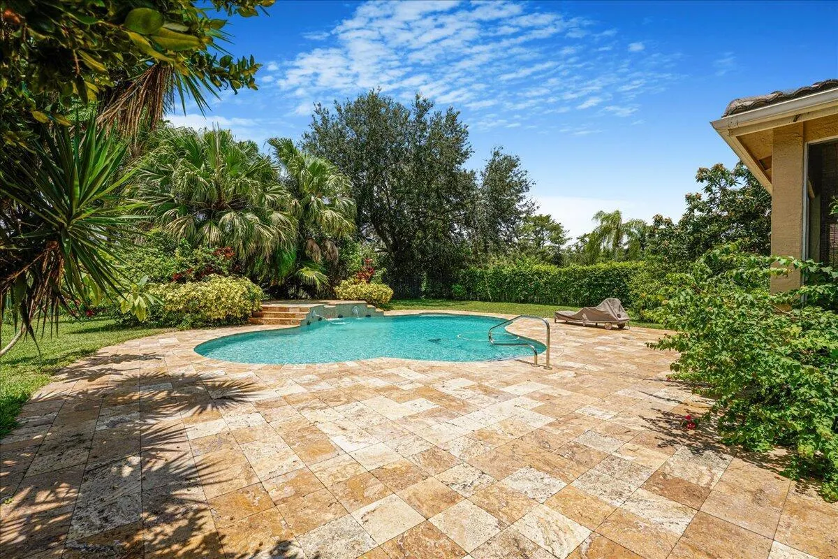 19059 Skyridge Circle