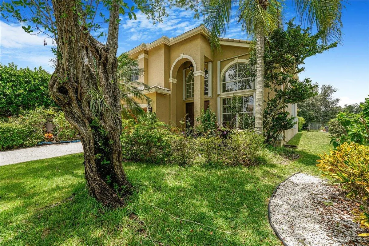 19059 Skyridge Circle