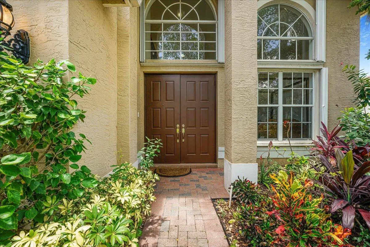 19059 Skyridge Circle