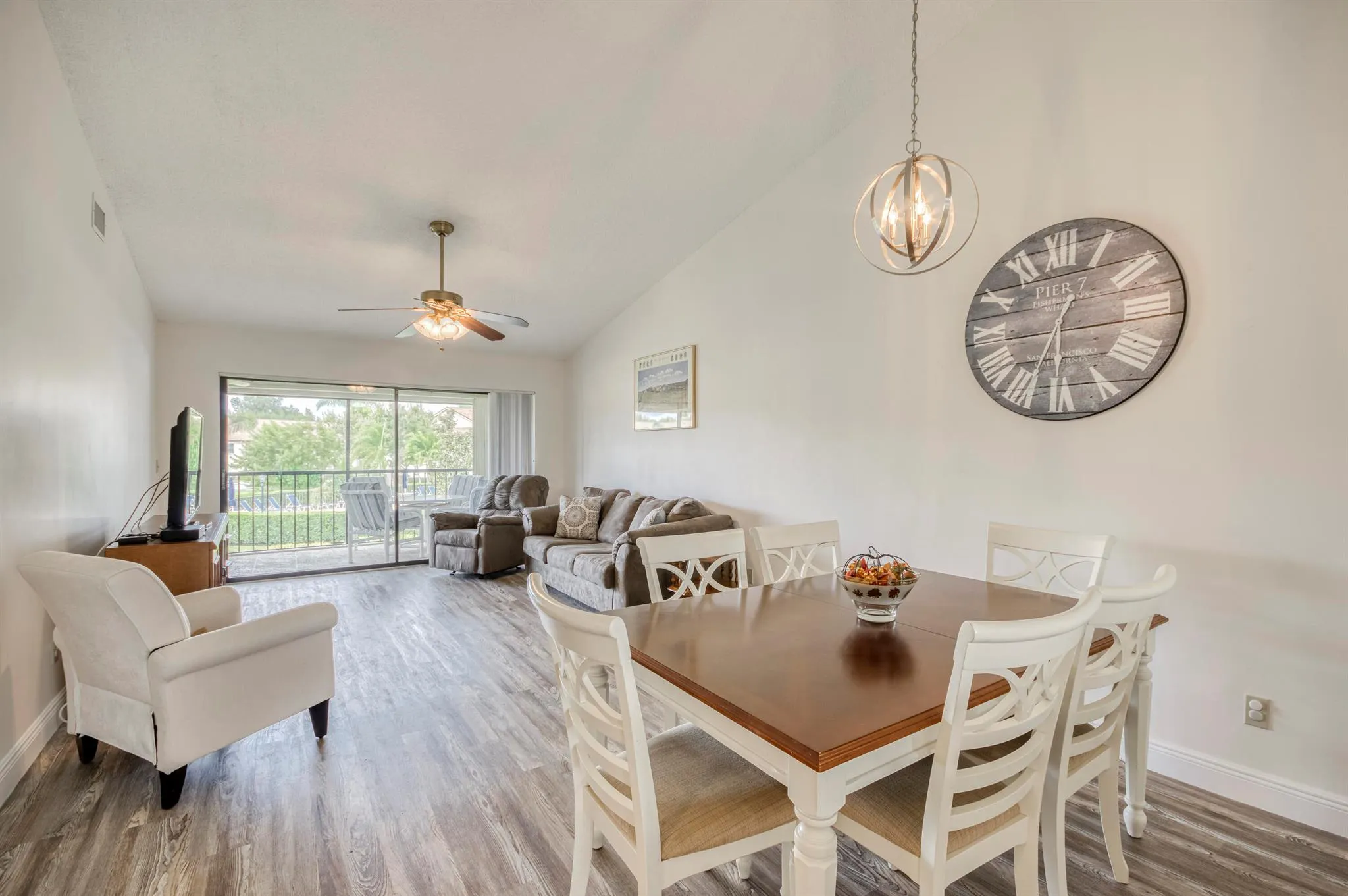 1102 Pinecrest Circle, #A