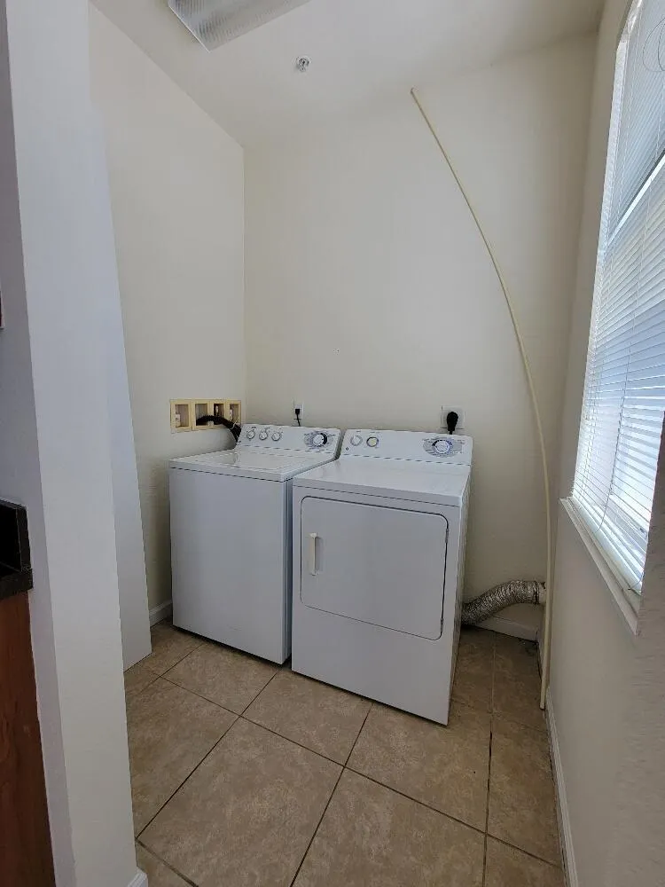 221 Greenwich Circle, #209