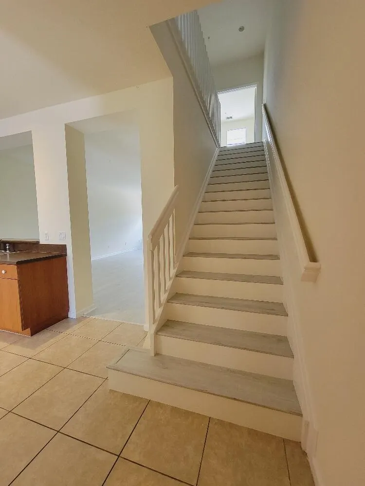 221 Greenwich Circle, #209