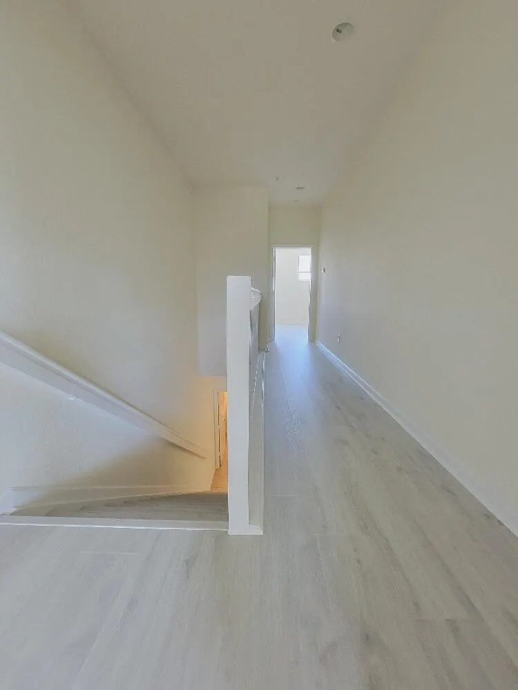 221 Greenwich Circle, #209