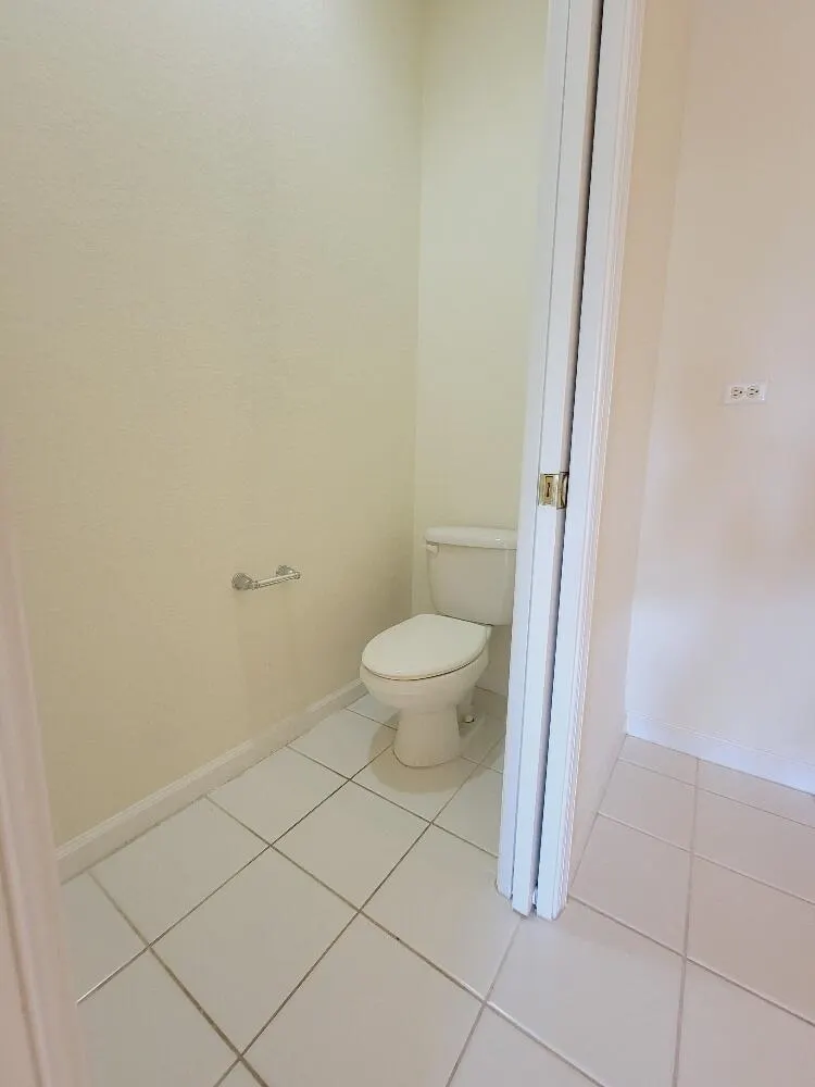 221 Greenwich Circle, #209