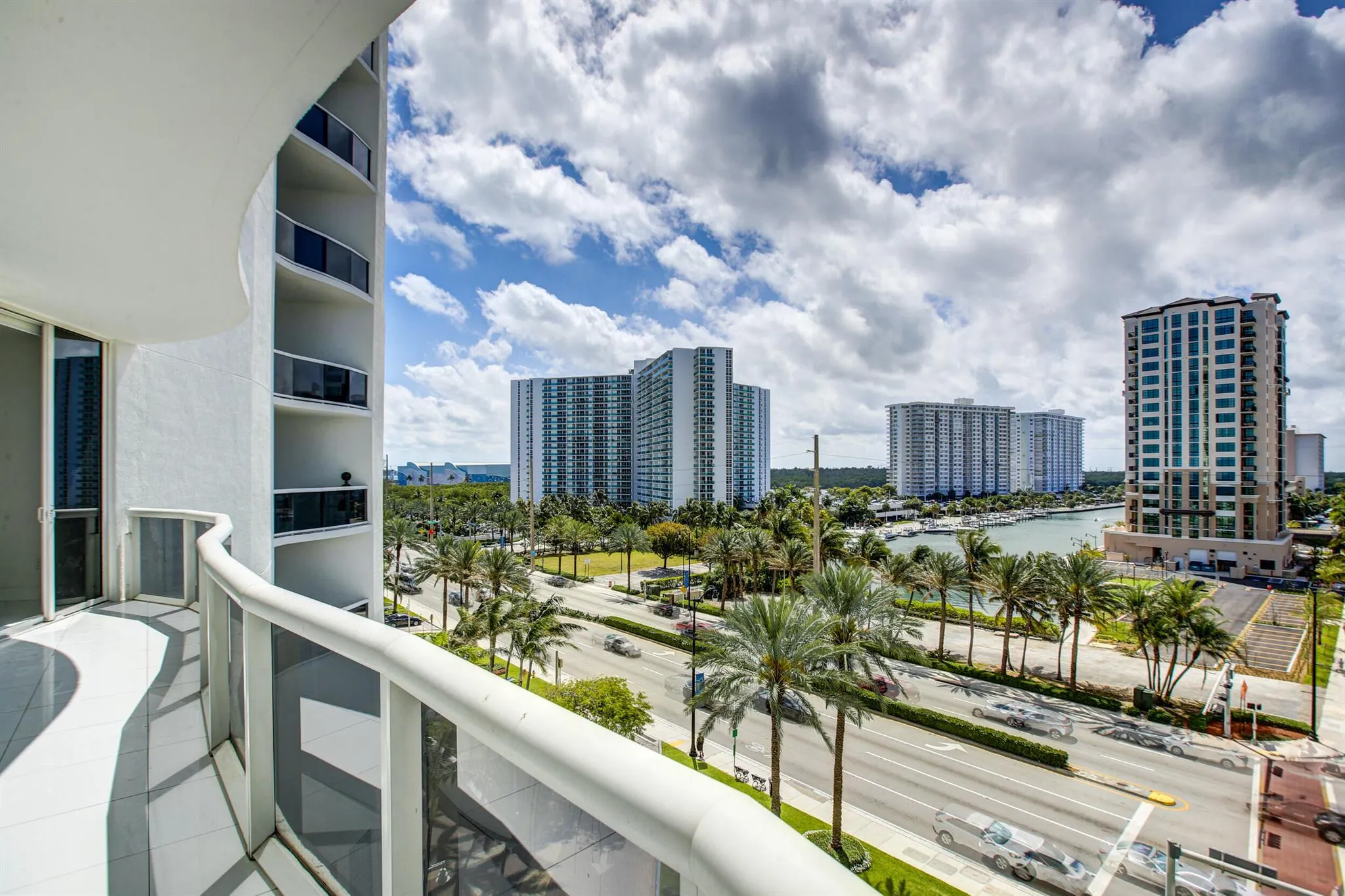 15901 Collins Avenue, #505