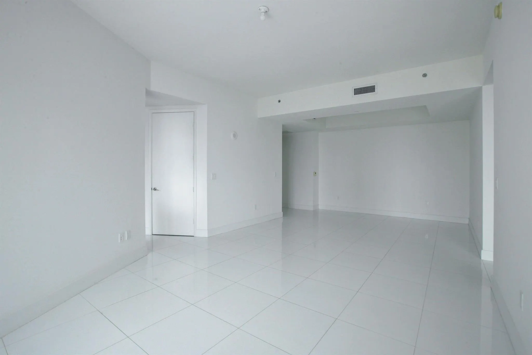 15901 Collins Avenue, #505