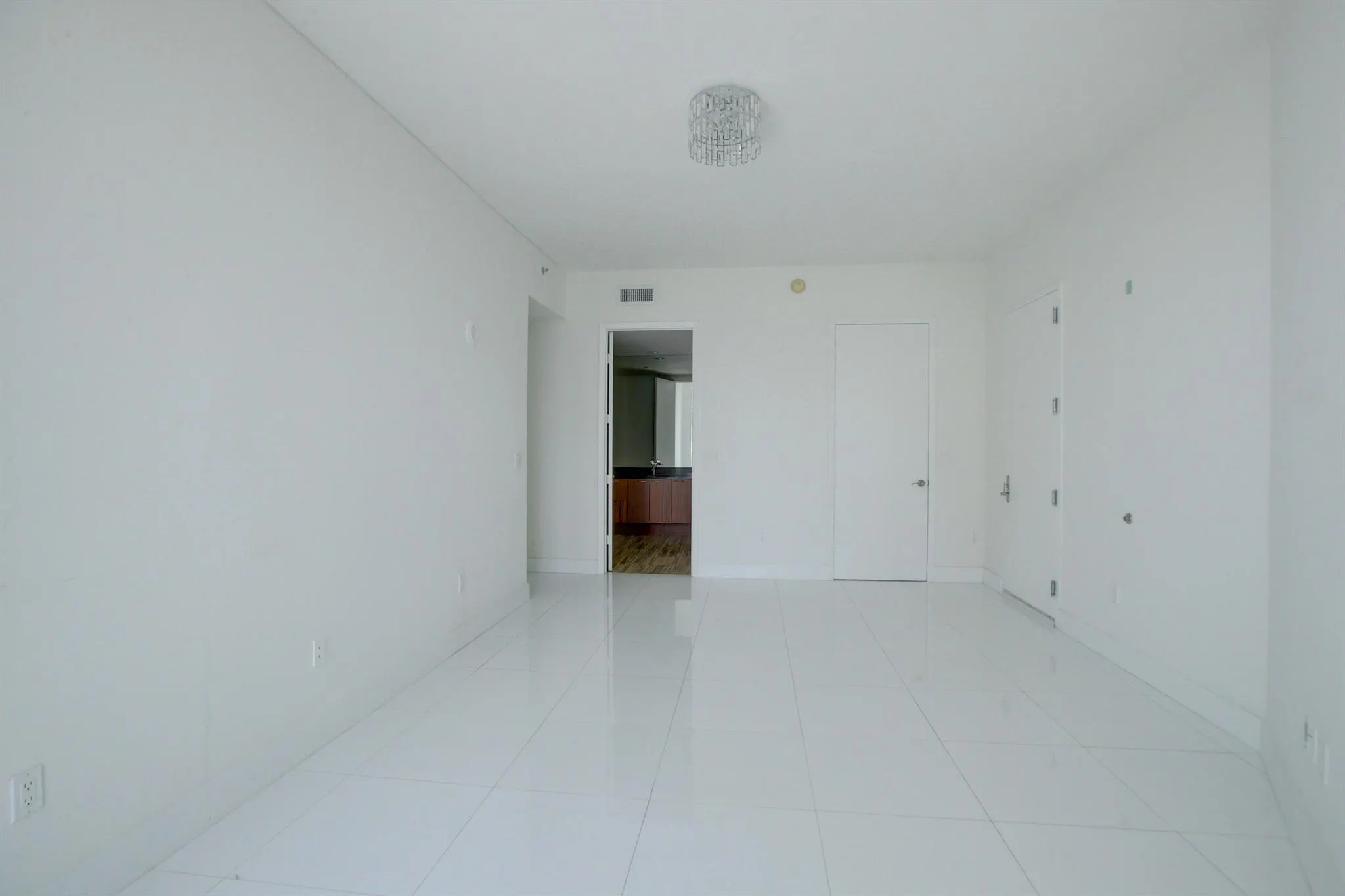 15901 Collins Avenue, #505