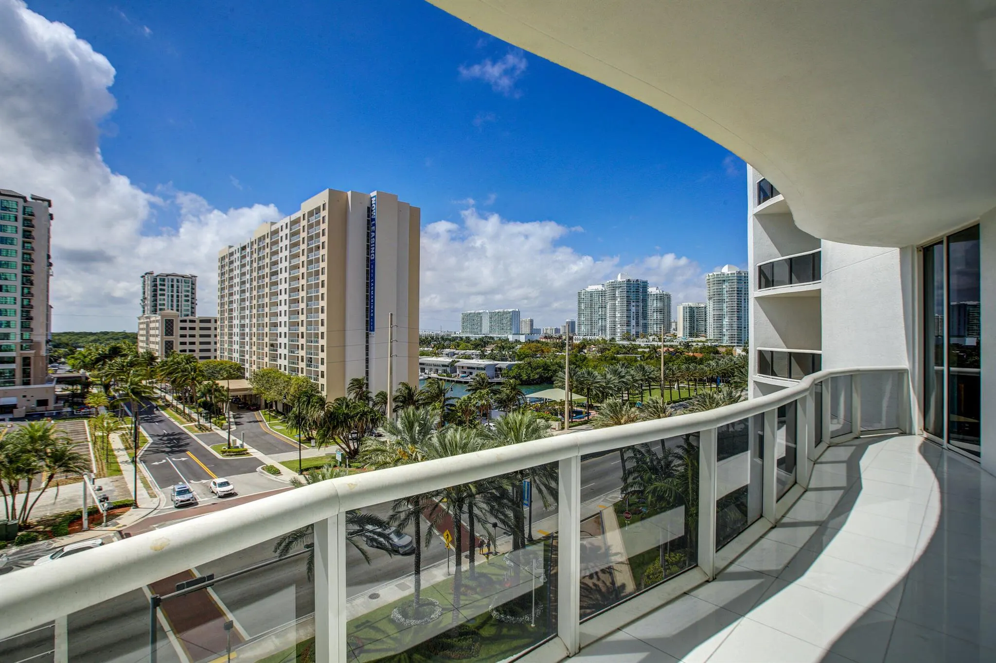 15901 Collins Avenue, #505
