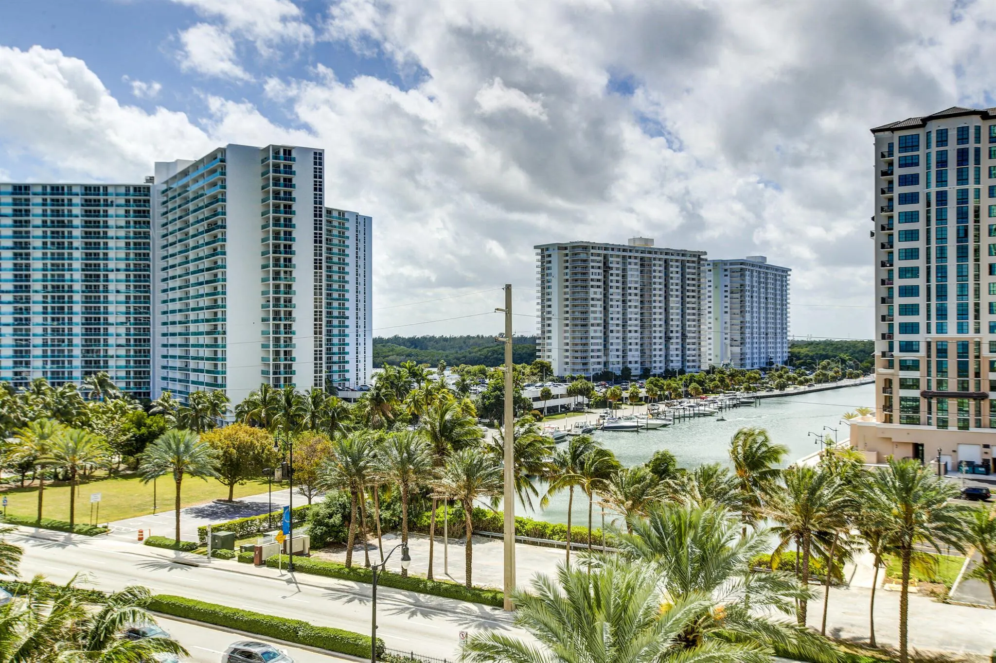 15901 Collins Avenue, #505