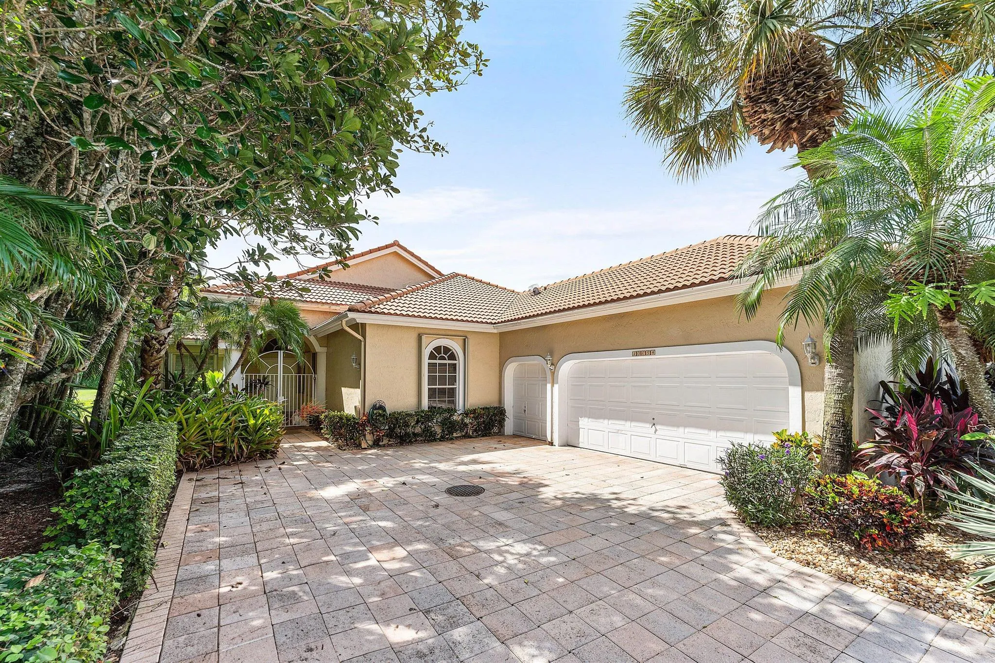 10654 Greenbriar Villa Drive