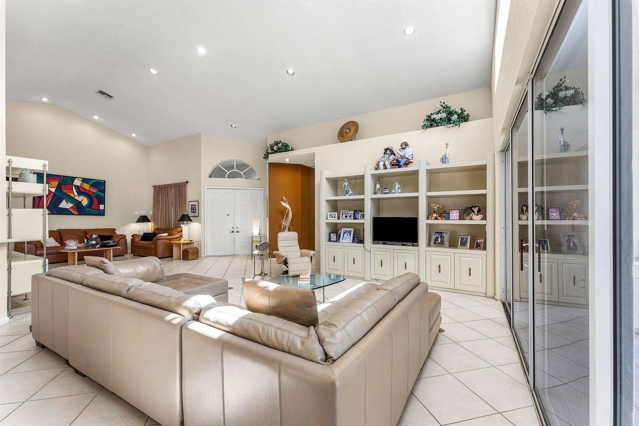 10654 Greenbriar Villa Drive