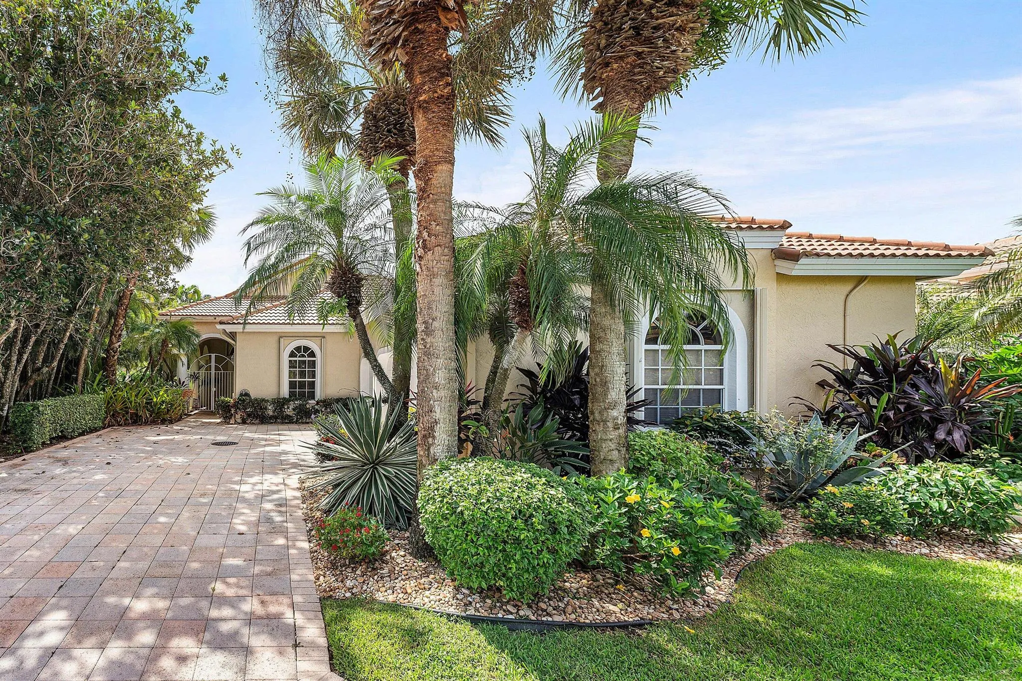 10654 Greenbriar Villa Drive