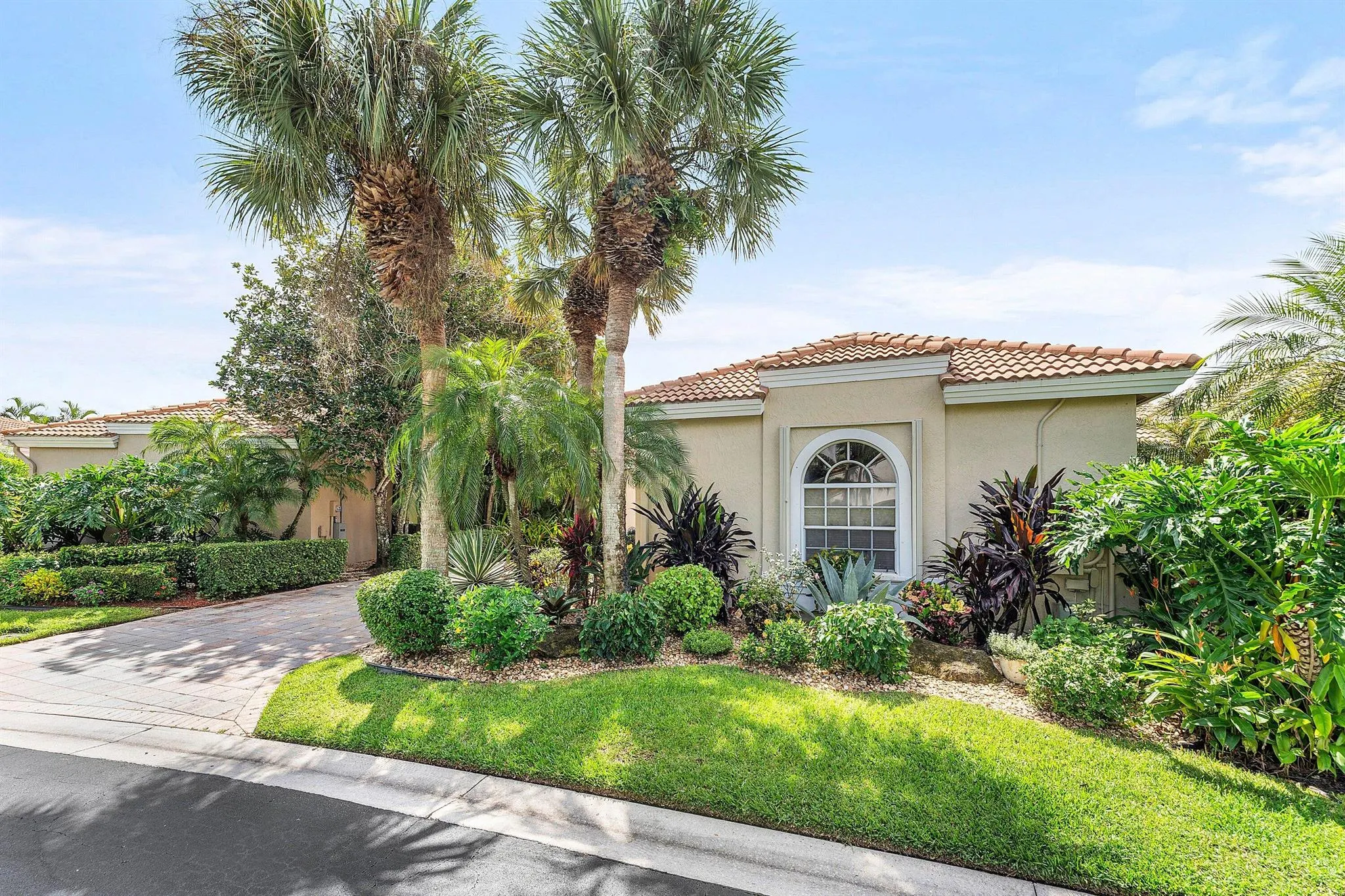 10654 Greenbriar Villa Drive