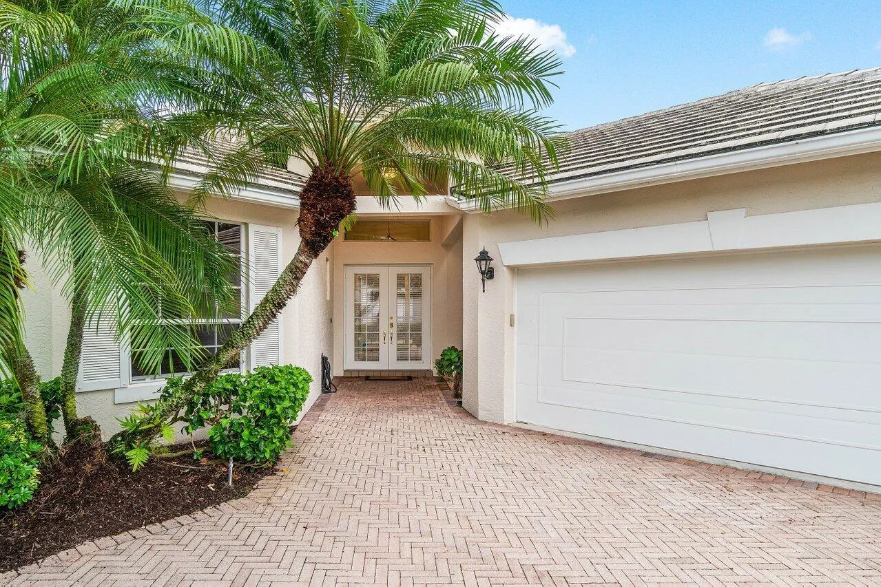 116 Victoria Bay Court