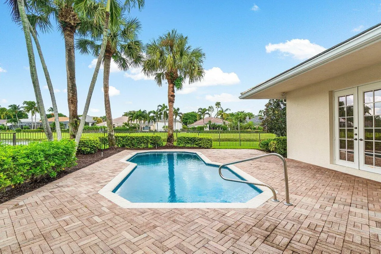 116 Victoria Bay Court