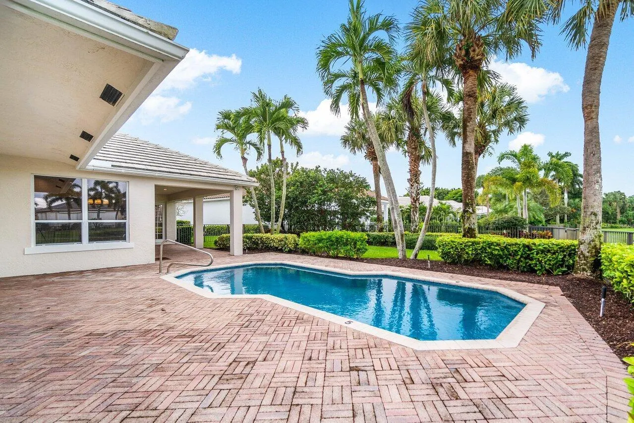 116 Victoria Bay Court